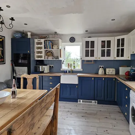 بيت للعطل The Mews, بيال ان دا تشاب