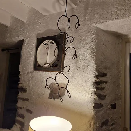 The Mews, بيال ان دا تشاب